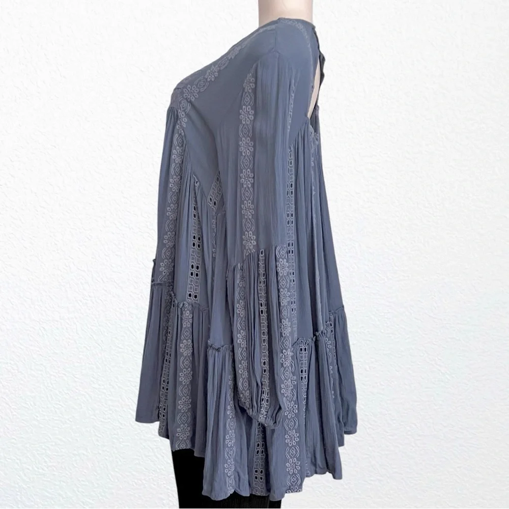 NEW Free People Kiss Kiss Eyelet Lace Ruffle Tunic Navy SZ XS - Picture 7 of 13